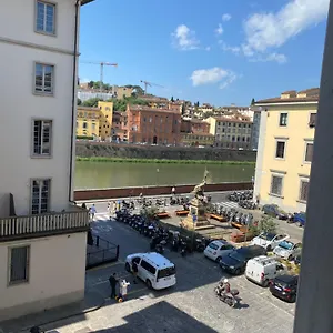 Apartment Old Bridge, Florence